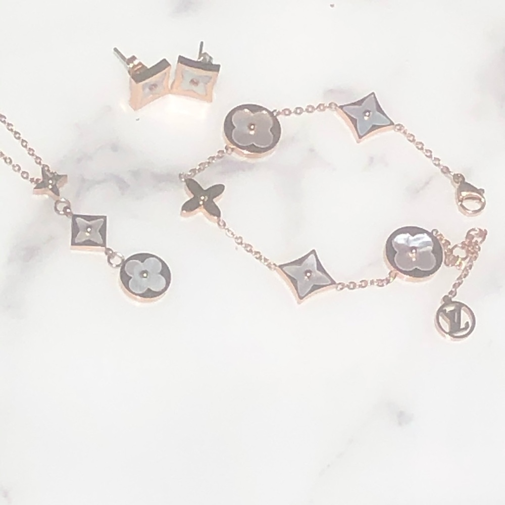 Mother of Pearl Color Star Flower Blossom 3 Set